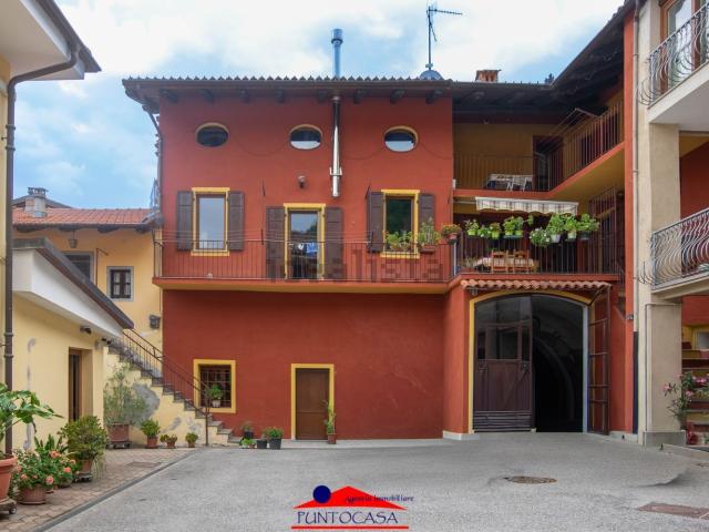 Villetta indipendente in vendita di 256 m² in Via Giuseppe Mazzini, 52