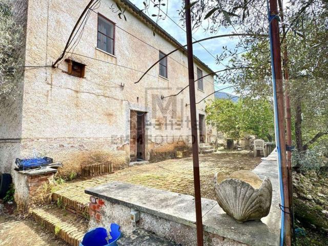 Villetta indipendente in vendita di 256 m² in Via dell&apos Ascia