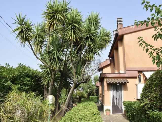 Villetta indipendente in vendita di 256 m² in Via Farano, 43