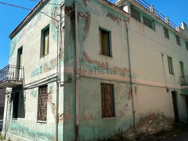 Villetta indipendente in vendita di 256 m² in Via Sant&apos Anna II Tronco