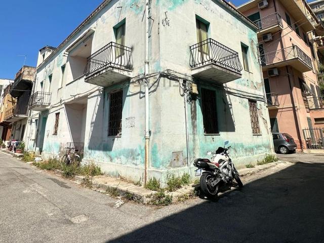 Villetta indipendente in vendita di 256 m² in Via Sant&apos Anna II Tronco