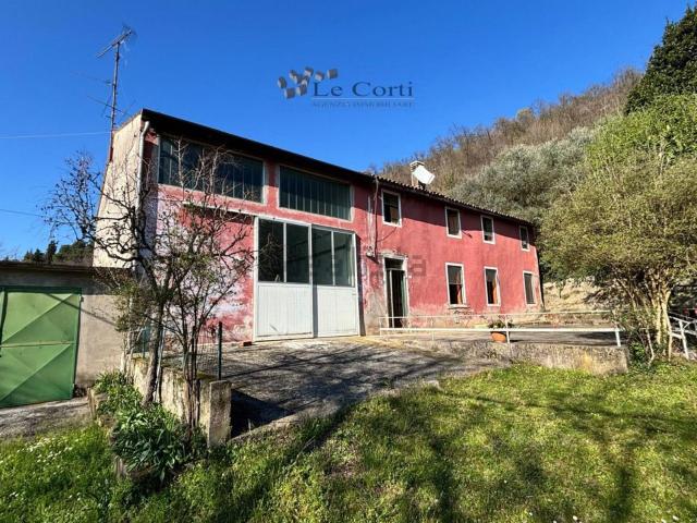 Villetta indipendente in vendita di 257 m²