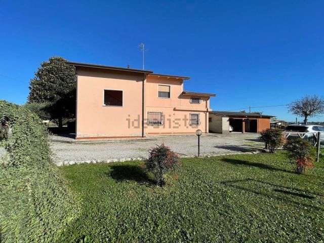 Villetta indipendente in vendita di 257 m² in Via Spareda, 731