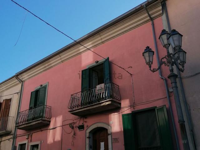 Villetta indipendente in vendita di 257 m² in Via Roma