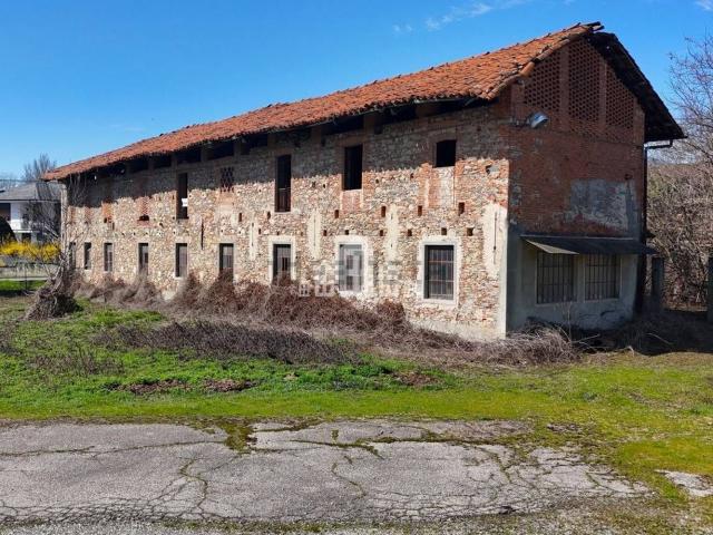 Villetta indipendente in vendita di 2582 m² in Strada Cuorgnè, 81