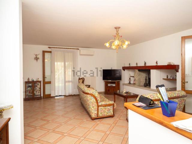 Villetta indipendente in vendita di 258 m²