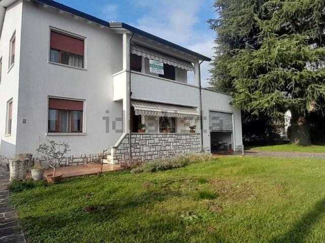 Villetta indipendente in vendita di 258 m² in Via Castellana