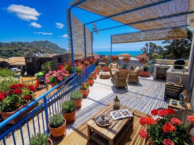 Villetta indipendente in vendita di 258 m² in Via Petriera