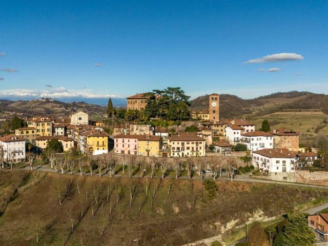 Villetta indipendente in vendita di 258 m² in Via Regina Elena