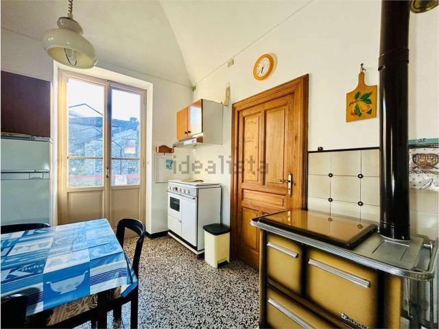 Villetta indipendente in vendita di 258 m² in Via Valfredi, 8