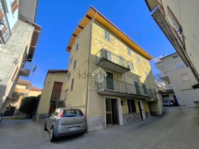 Villetta indipendente in vendita di 259 m² in Via Don Cusini