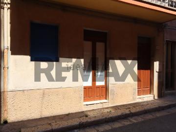 Villetta indipendente in vendita di 259 m² in Via Maddalena Umberto, 39
