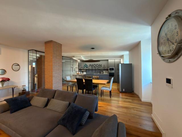 Villetta indipendente in vendita di 259 m² in Via Roma, 72