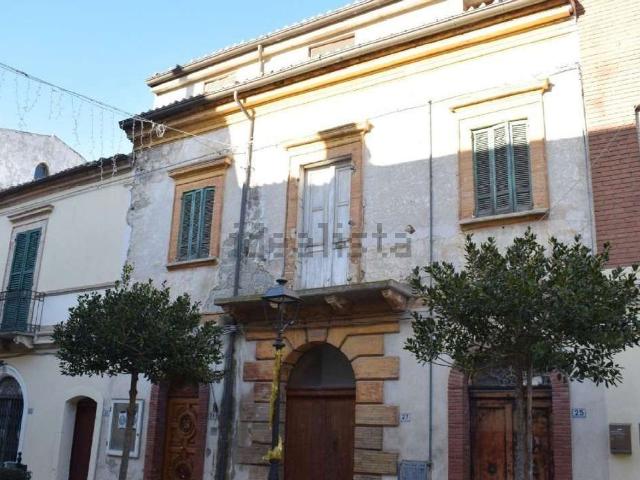 Villetta indipendente in vendita di 259 m² in Corso Remo Gaspari