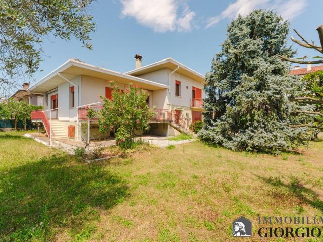 Villetta indipendente in vendita di 260 m²