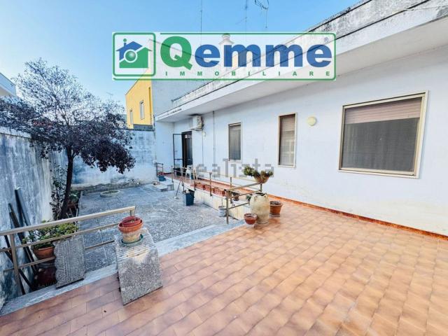 Villetta indipendente in vendita di 260 m² in Via 16 Marzo