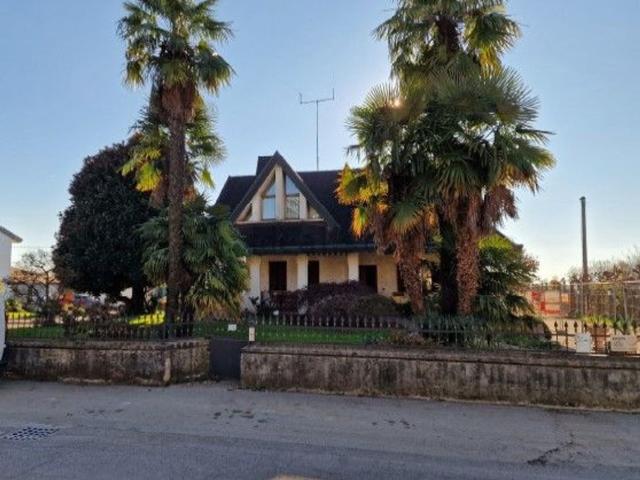 Villetta indipendente in vendita di 260 m² in Via Campagna, 70