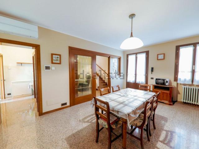 Villetta indipendente in vendita di 260 m² in Via Canareggio