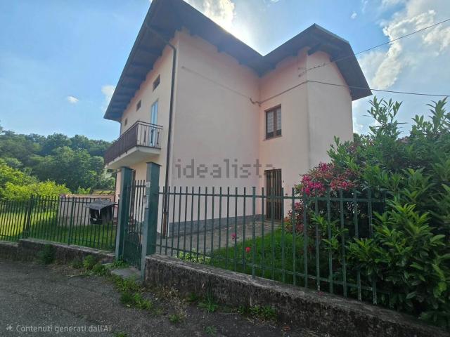 Villetta indipendente in vendita di 260 m² in Via Case Sparse, 9