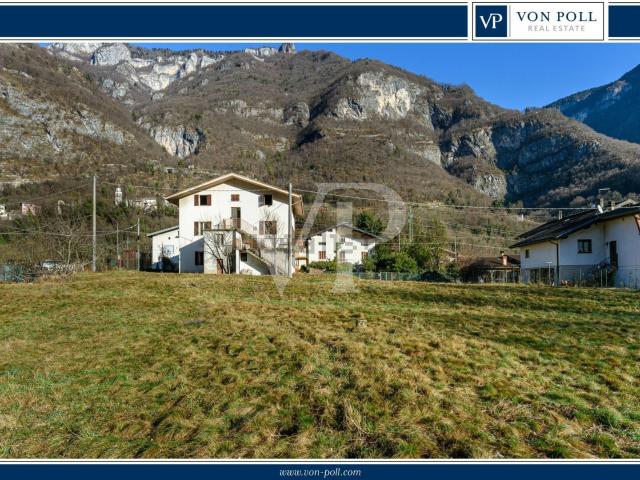 Villetta indipendente in vendita di 260 m² in Via Cesare Battisti