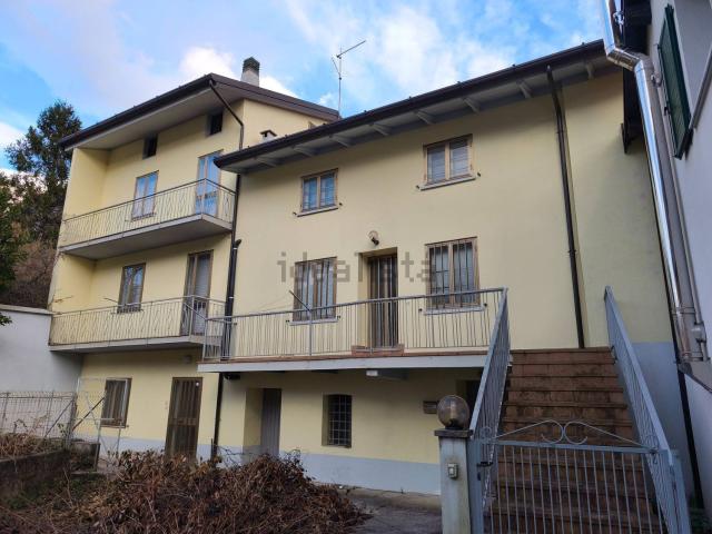 Villetta indipendente in vendita di 260 m² in Via Antonio Bidernuccio