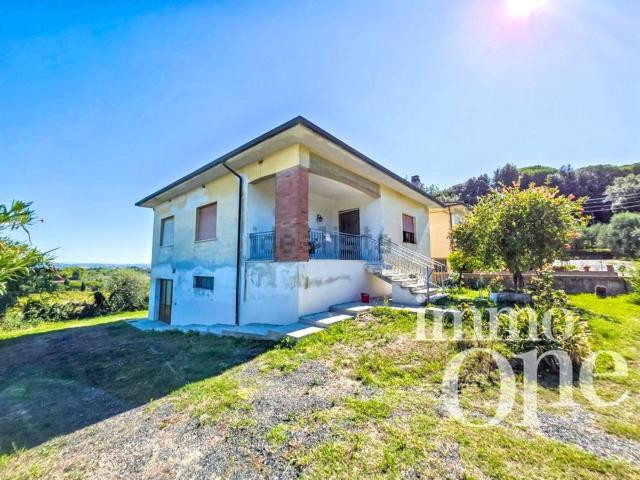 Villetta indipendente in vendita di 260 m² in Via Andrea Baldi, 68