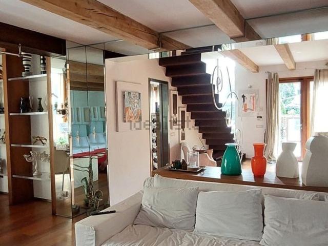 Villetta indipendente in vendita di 260 m² in Via Angelo Messedaglia