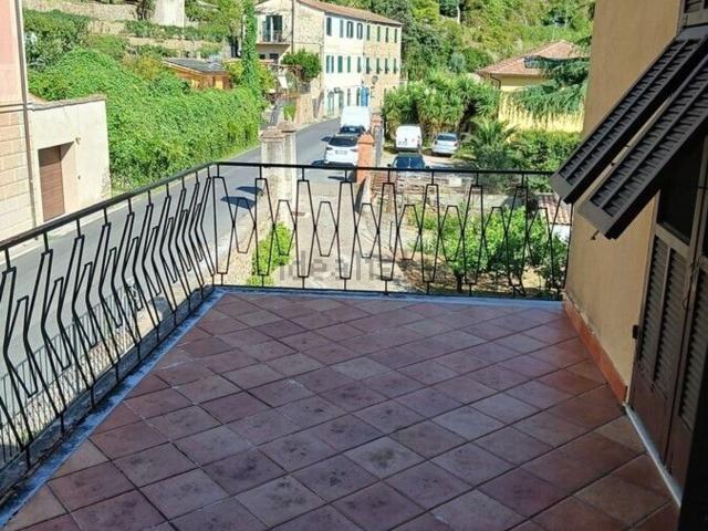 Villetta indipendente in vendita di 260 m² in Via Garibaldi