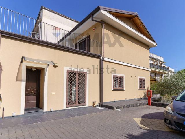Villetta indipendente in vendita di 260 m² in Via Giovanni Verga, 15