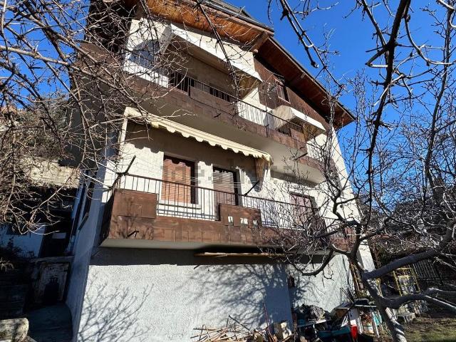 Villetta indipendente in vendita di 260 m² in Via delle Betulle, 49