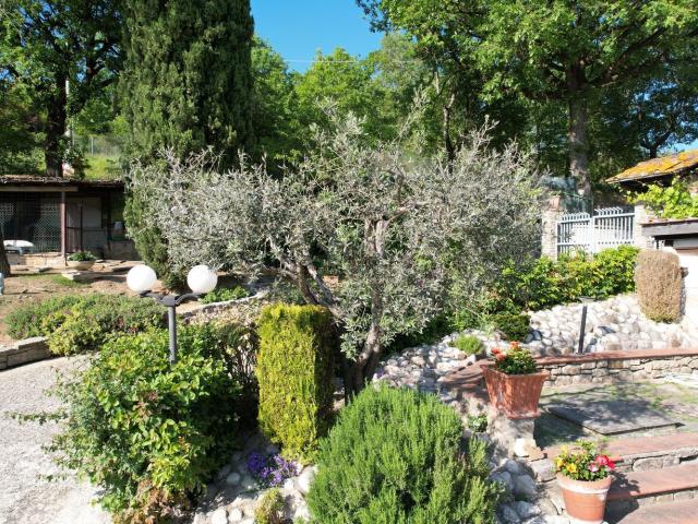 Villetta indipendente in vendita di 260 m² in Via di Pallottino