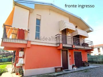 Villetta indipendente in vendita di 260 m² in Via E. Roncaglione, 19