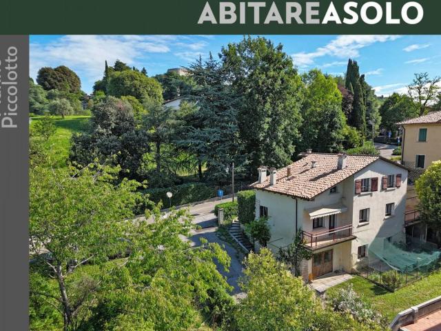 Villetta indipendente in vendita di 260 m² in Via Forestuzzo