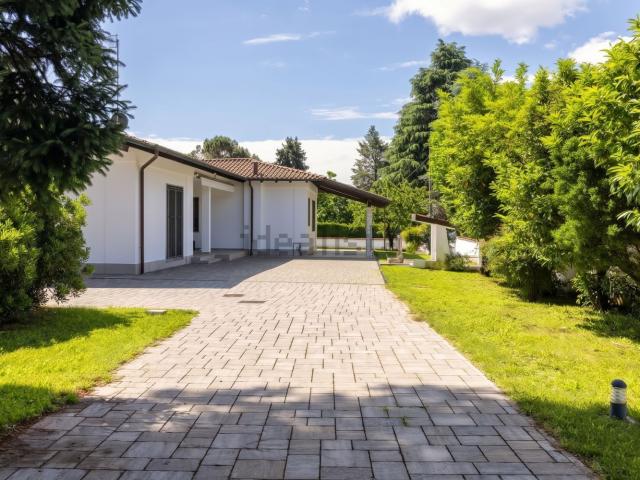 Villetta indipendente in vendita di 260 m² in Via Fornace, 37
