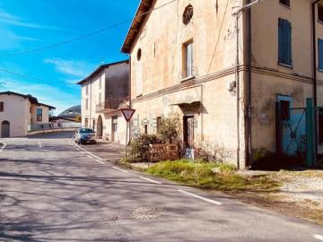 Villetta indipendente in vendita di 260 m² in Via Fucine