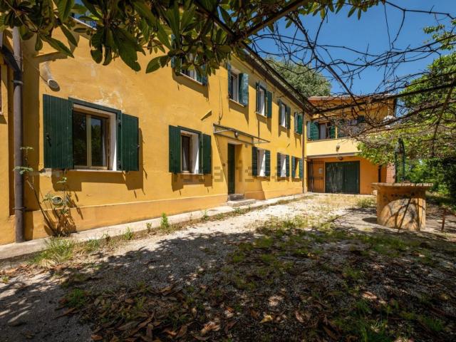 Villetta indipendente in vendita di 260 m² in Via Montericco