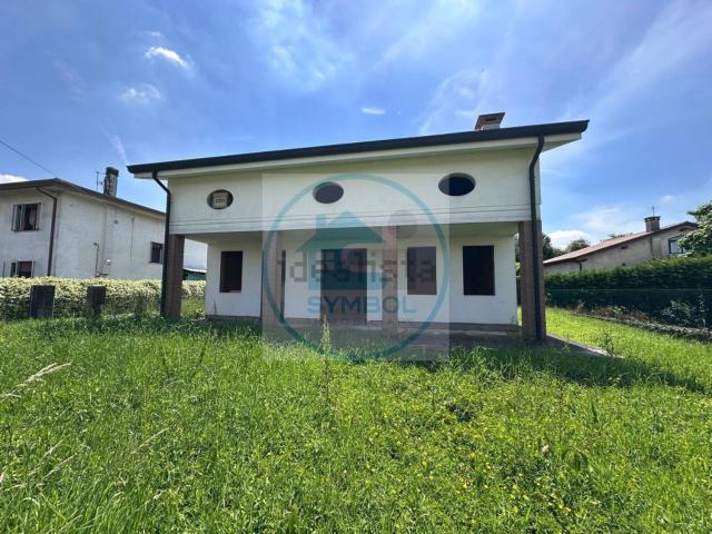Villetta indipendente in vendita di 260 m² in Via Noalese