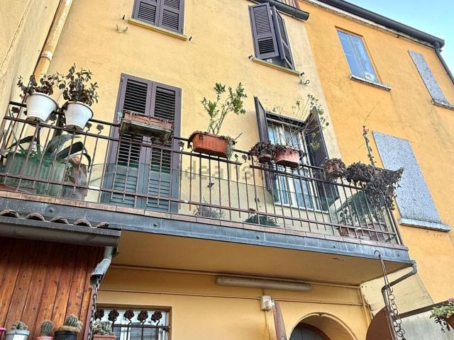 Villetta indipendente in vendita di 260 m² in Via Saverio Bettinelli