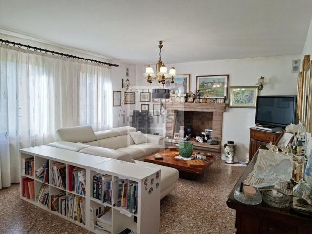 Villetta indipendente in vendita di 260 m² in Via Palladio