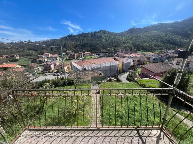 Villetta indipendente in vendita di 260 m² in Via Pradiera, 22