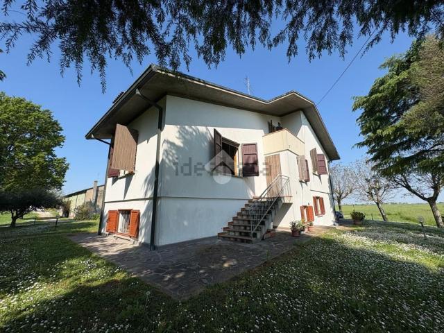 Villetta indipendente in vendita di 260 m² in Via Terranova, 2