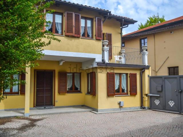 Villetta indipendente in vendita di 260 m² in Via Umberto I, 32