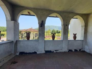 Villetta indipendente in vendita di 260 m² in Via Vecchia di Nozzano