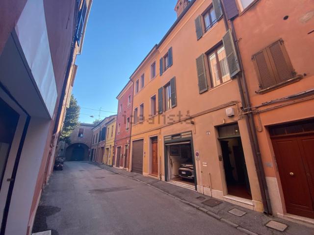 Villetta indipendente in vendita di 260 m² in Vicolo Mozzo della Tegola, 2