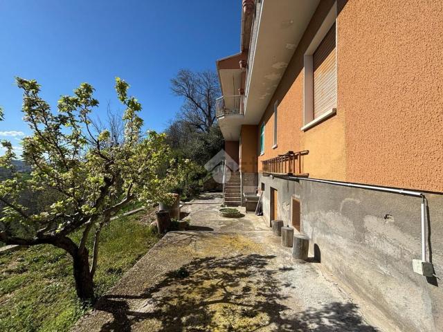 Villetta indipendente in vendita di 260 m² in Contrada Petrilli Basso, 28