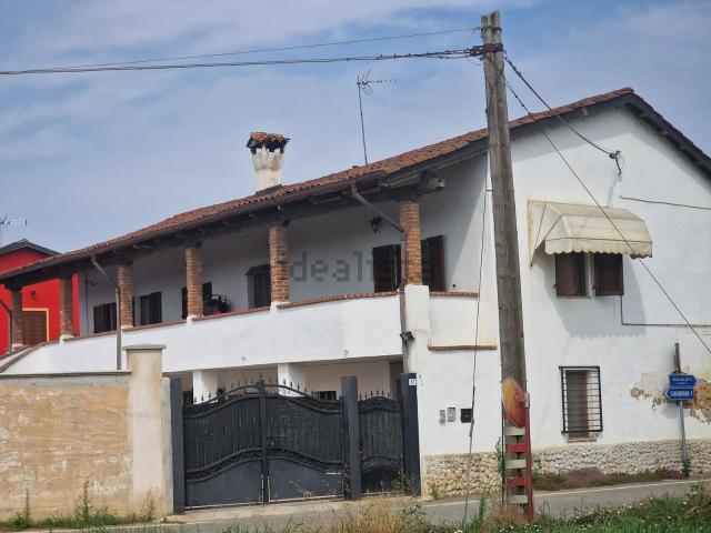 Villetta indipendente in vendita di 260 m² in Strada Caporali, 51