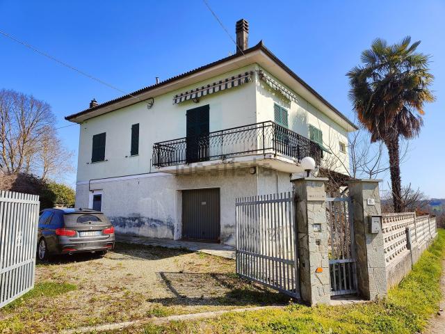Villetta indipendente in vendita di 260 m² in Strada Parasio, 10