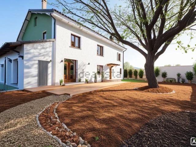 Villetta indipendente in vendita di 261 m² in Via Alessandria, 30