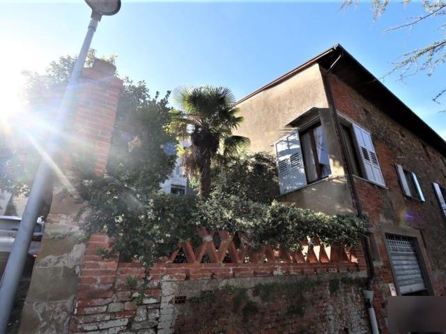 Villetta indipendente in vendita di 261 m² in Via del Solatio