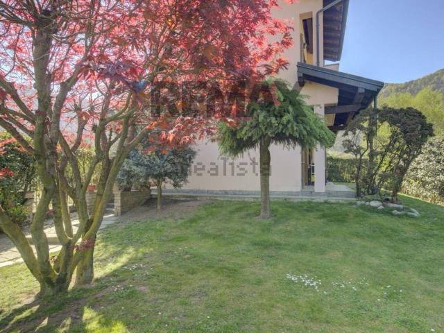 Villetta indipendente in vendita di 261 m² in Via Nuova, 96